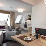 Alpenparks & Zell Am Aparthotel 4*