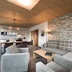 Alpenparks & Zell Am Aparthotel