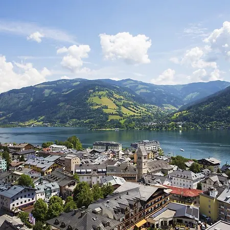 Ξενοδοχείο με διαμερίσματα Alpenparks & Zell Am