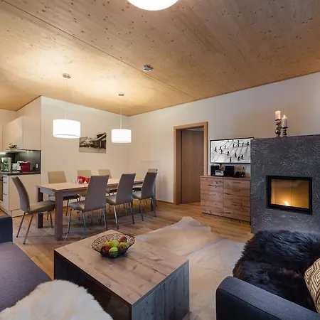 阿尔盆中央公寓酒店 4* 滨湖采尔