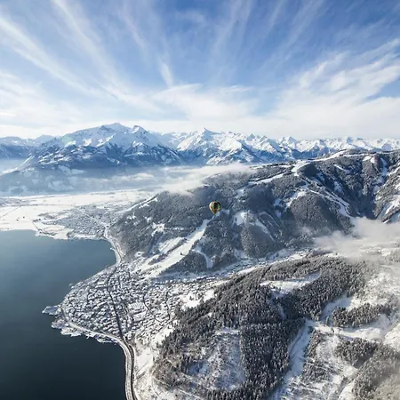 阿尔盆中央公寓酒店 4* 滨湖采尔