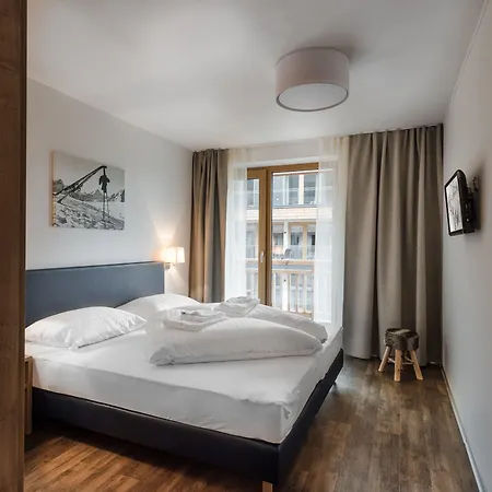 Alpenparks Hotel&apartment Zell Am 4*