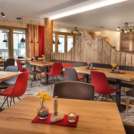 阿尔盆中央公寓酒店 公寓式酒店