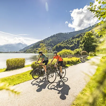 Alpenparks Hotel&apartment Zell Am Aparthotel