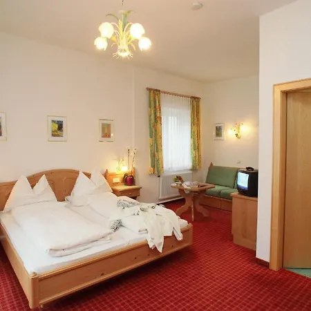 Alpenparks & Zell Am Aparthotel