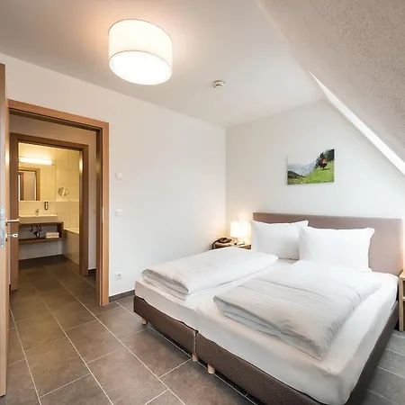 Aparthotel Alpenparks & Zell Am 4*