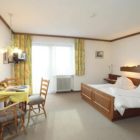 Aparthotel Alpenparks Hotel&apartment Zell Am 4*