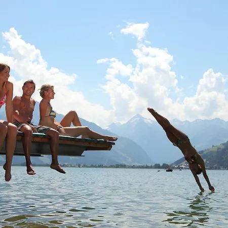 阿尔盆中央公寓酒店 4*