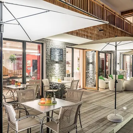 阿尔盆中央公寓酒店 滨湖采尔