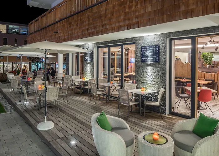 Lägenhetshotell Alpenparks & Zell Am 4*