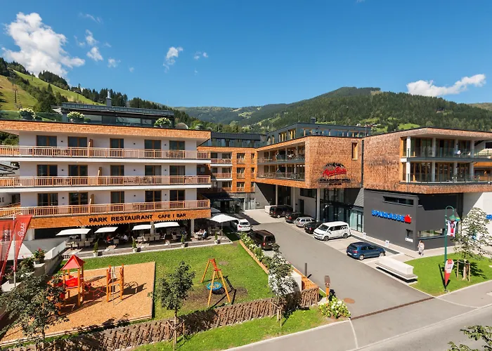 Aparthotel Alpenparks & Zell Am